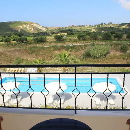 Nautilus Hotel